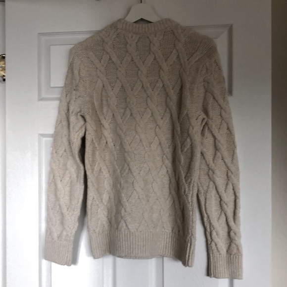 Abercrombie & Fitch sweater - Picture 2 of 4